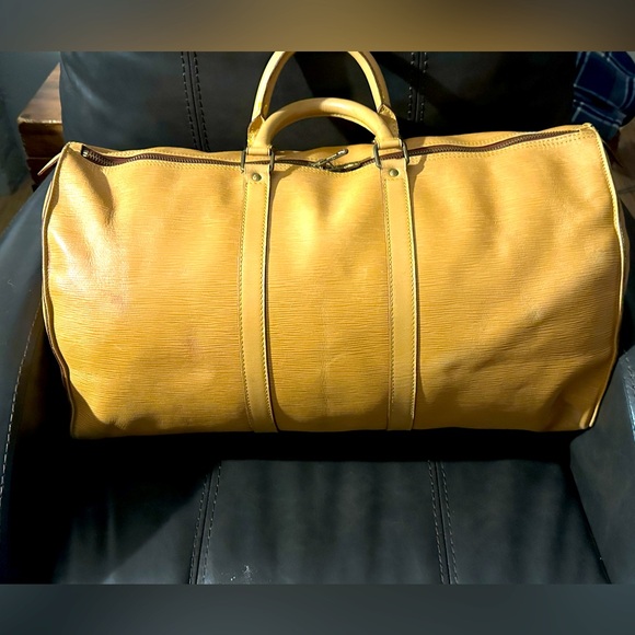 Louis Vuitton Handbags - LV EPI KEEPALL VINTAGE Duffle